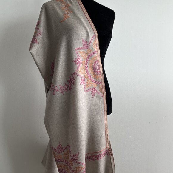 Looking for winter scarf | Merino Wool long scarf | warm and cozy neck scarf - Picture 5 of 10